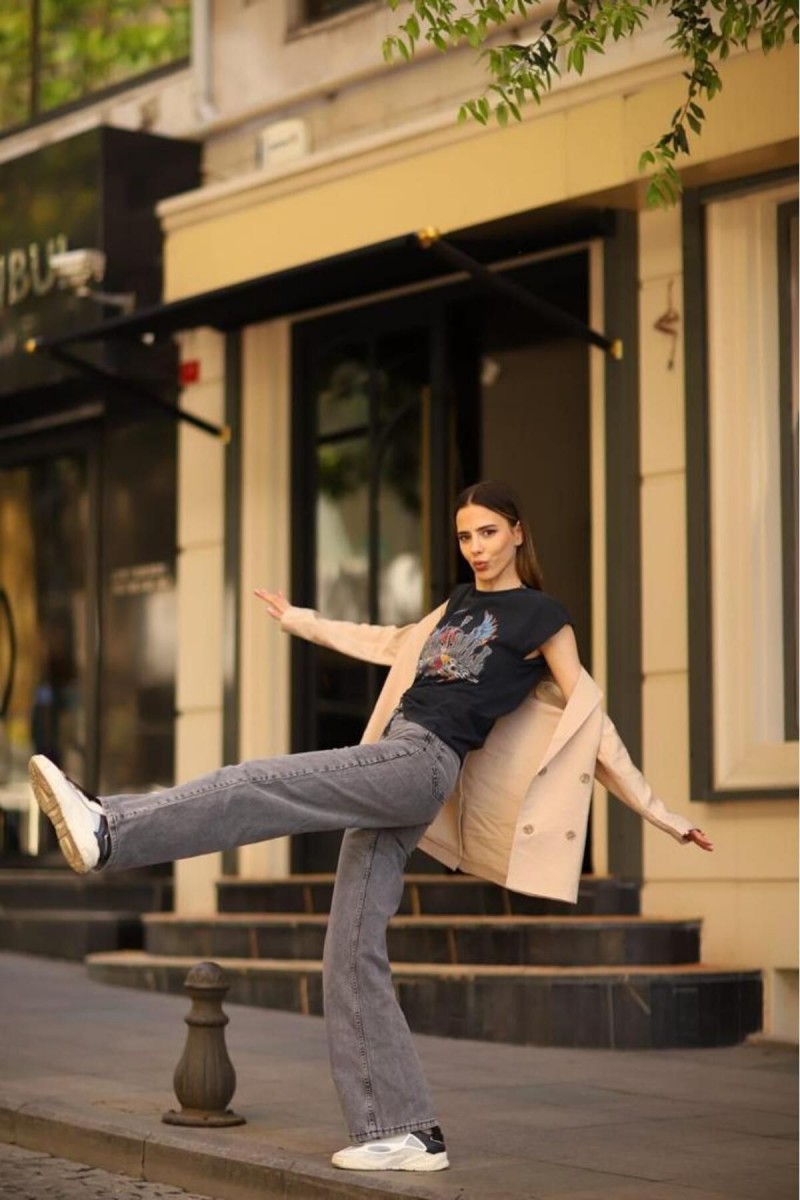 Paris Kadın Füme Kar Yıkama Extra Yüksek Bel Salaş Paça Denim Kot Pantolon Paris Kadın Füme Kar Yıkama Extra Yüksek Bel Salaş Paça Denim Kot Pantolon