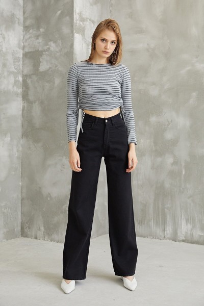 Afra Siyah Extra Yüksek Bel Salaş Paça Denim Kadın Kot Pantolon