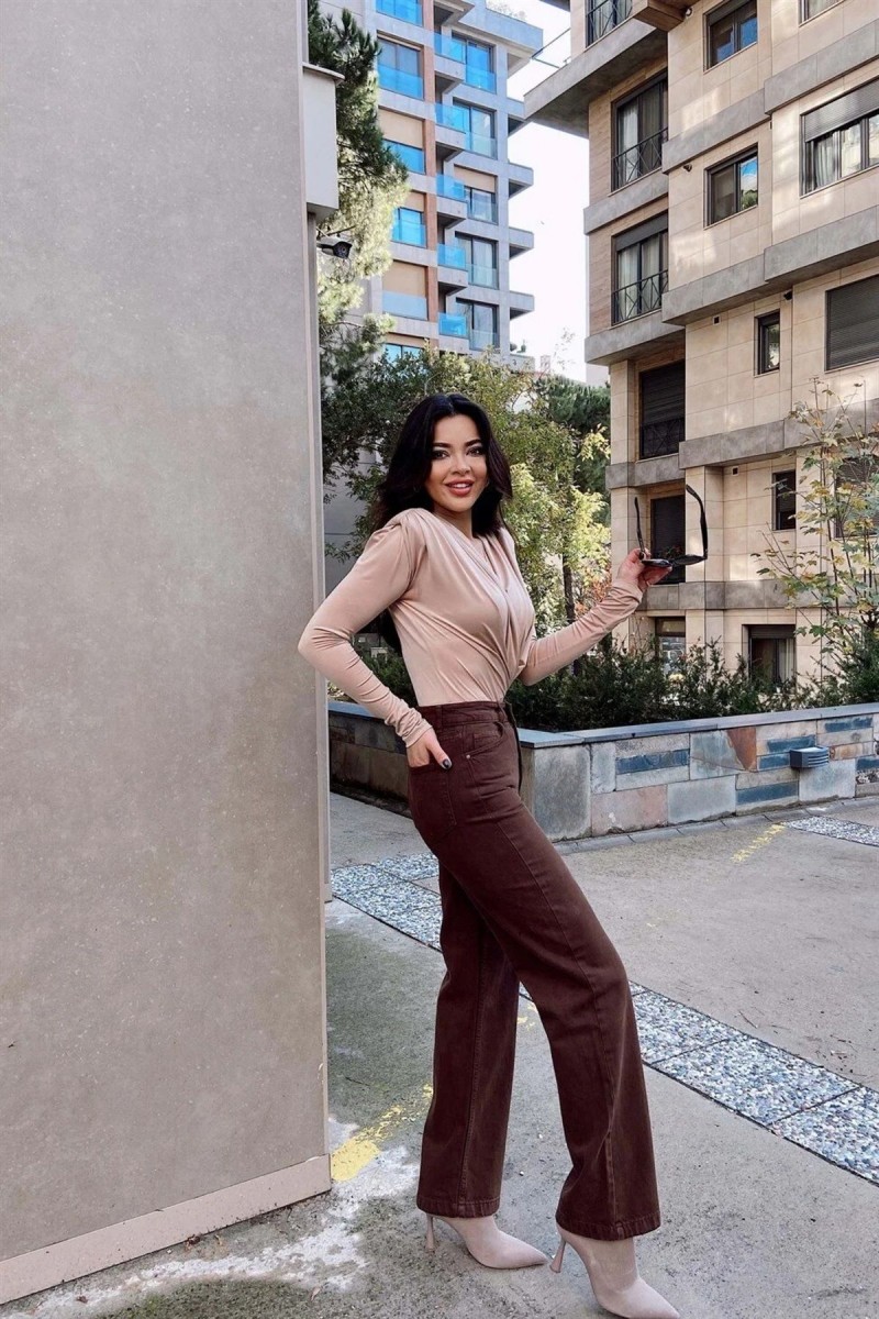 Kadın Kahverengi Extra Yüksek Bel Salaş Paça Denim Kot Pantolon Kadın Kahverengi Extra Yüksek Bel Salaş Paça Denim Kot Pantolon