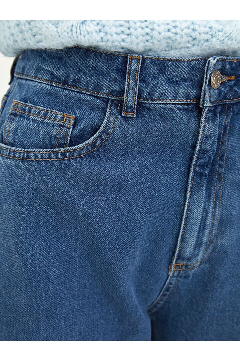 Kadın Orta Mavi Extra Yüksek Bel Salaş Paça Denim Kot Pantolon Kadın Orta Mavi Extra Yüksek Bel Salaş Paça Denim Kot Pantolon