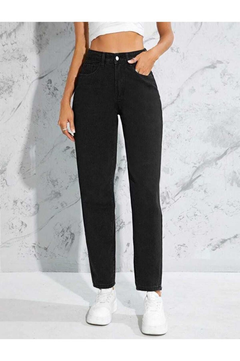 Siyah Likralı Solmaz Kumaş Mom Jeans Siyah Likralı Solmaz Kumaş Mom Jeans