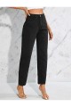 Siyah Likralı Solmaz Kumaş Mom Jeans Siyah Likralı Solmaz Kumaş Mom Jeans