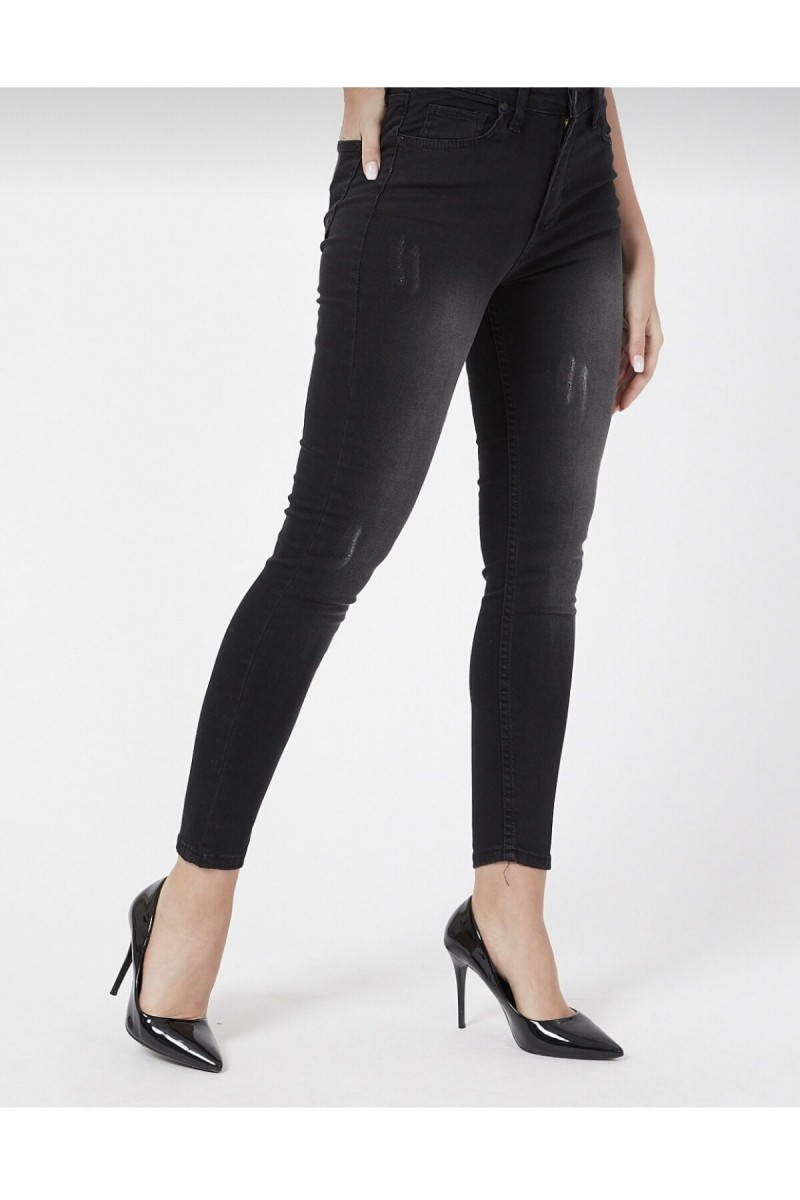 Taslamalı Sıyah Jeans