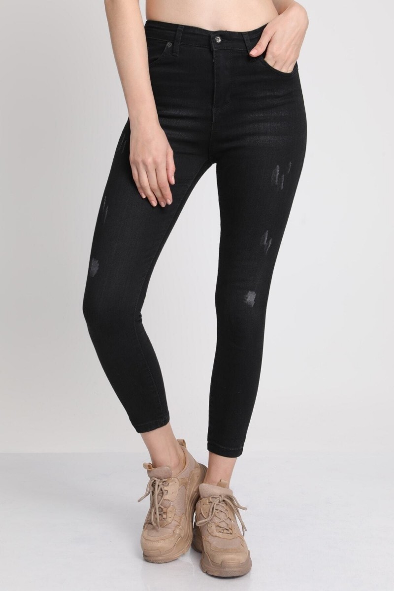 Taslamalı Sıyah Jeans