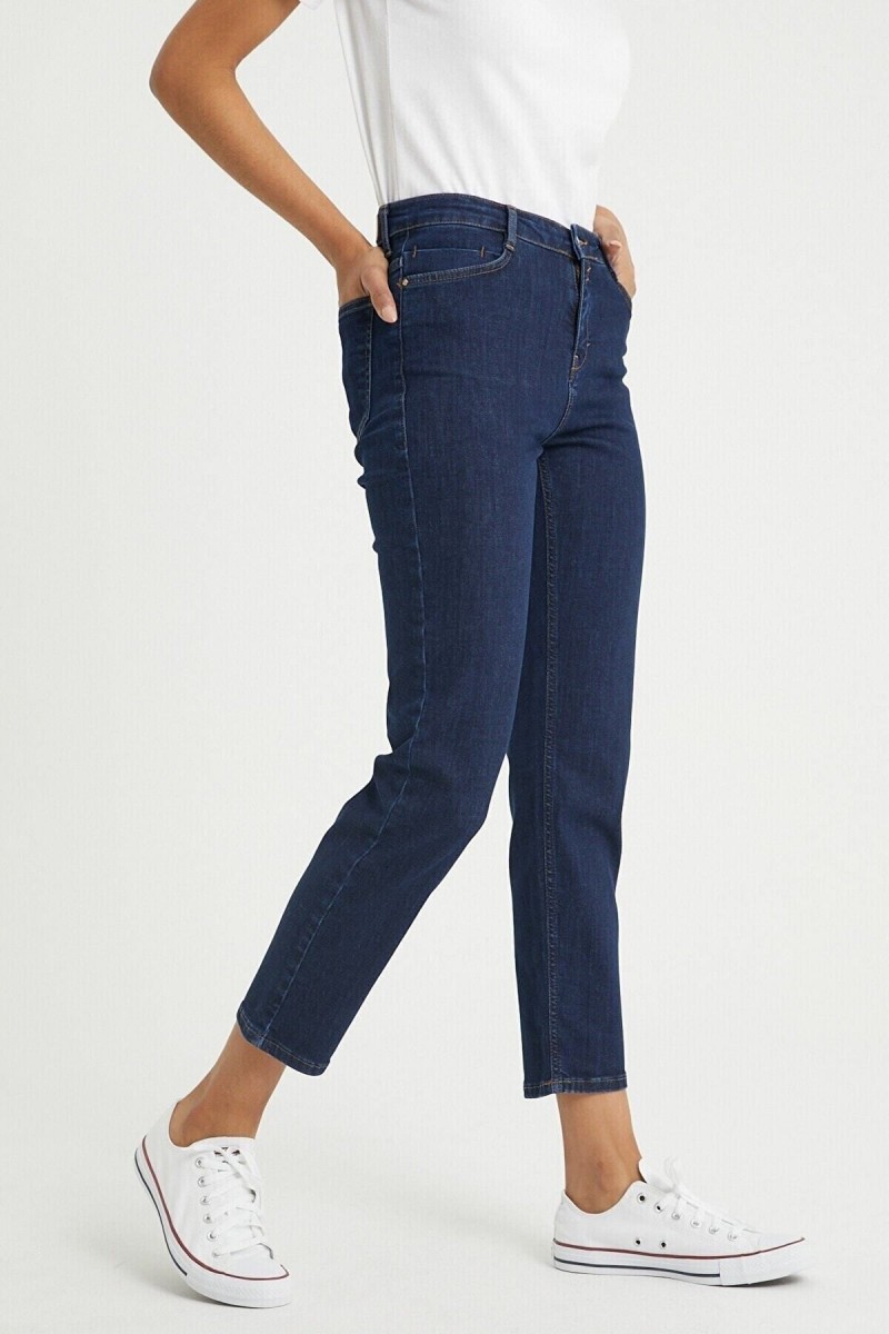 Loa Koyu Mavi Mom Jeans Yumuşak Likralı Yüksek Bel Kot Pantolon Ekstra Rahat Solmaya Direncli Kumaş