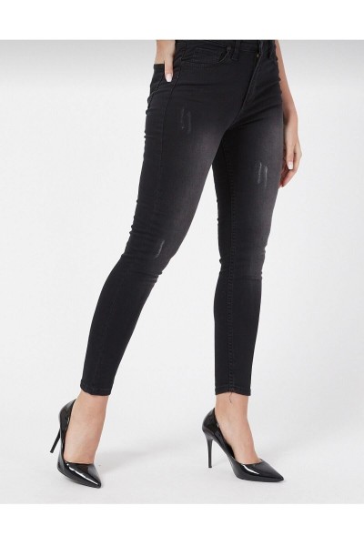 Taslamalı Sıyah Jeans