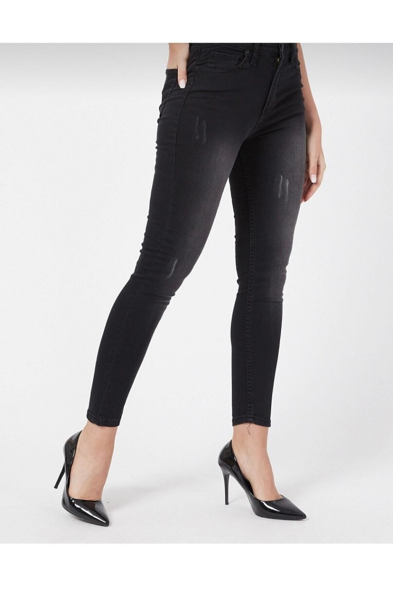 Taslamalı Sıyah Jeans