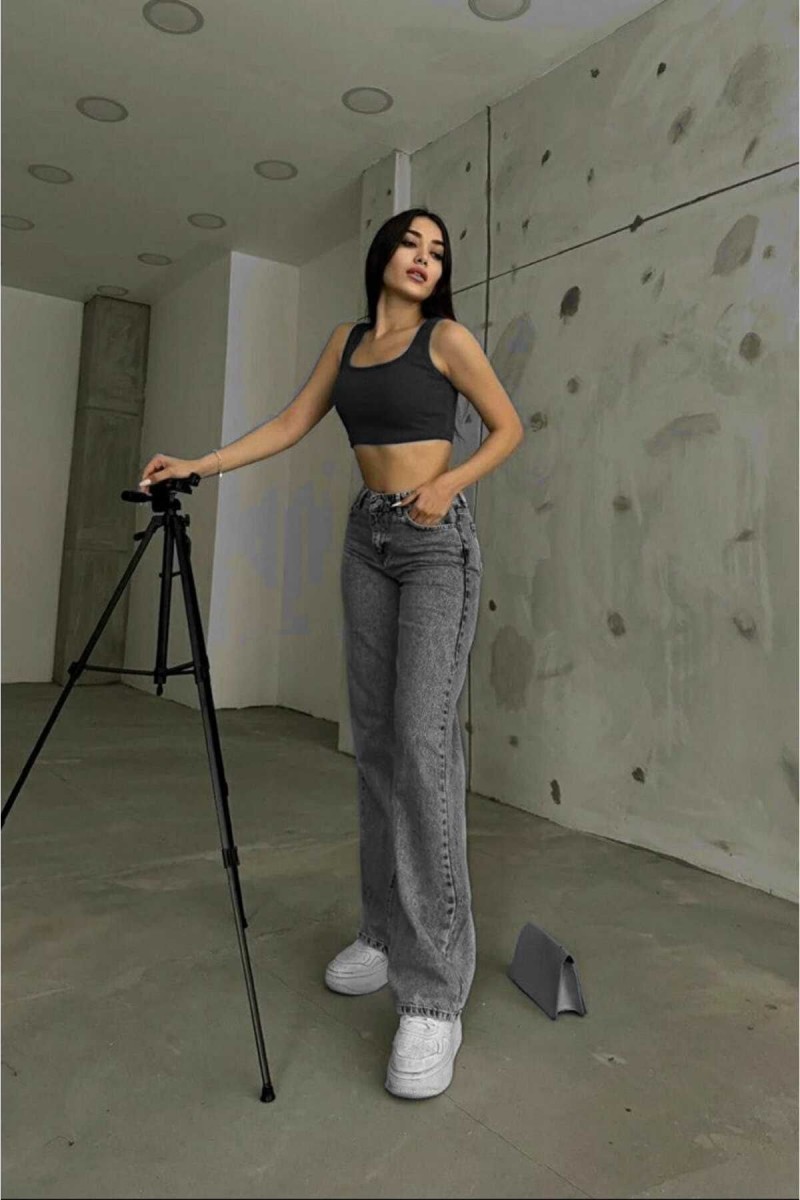 90 s Füme Likralı Süper Yüksek Bel Salaş Jean Pantolon 90 s Füme Likralı Süper Yüksek Bel Salaş Jean Pantolon