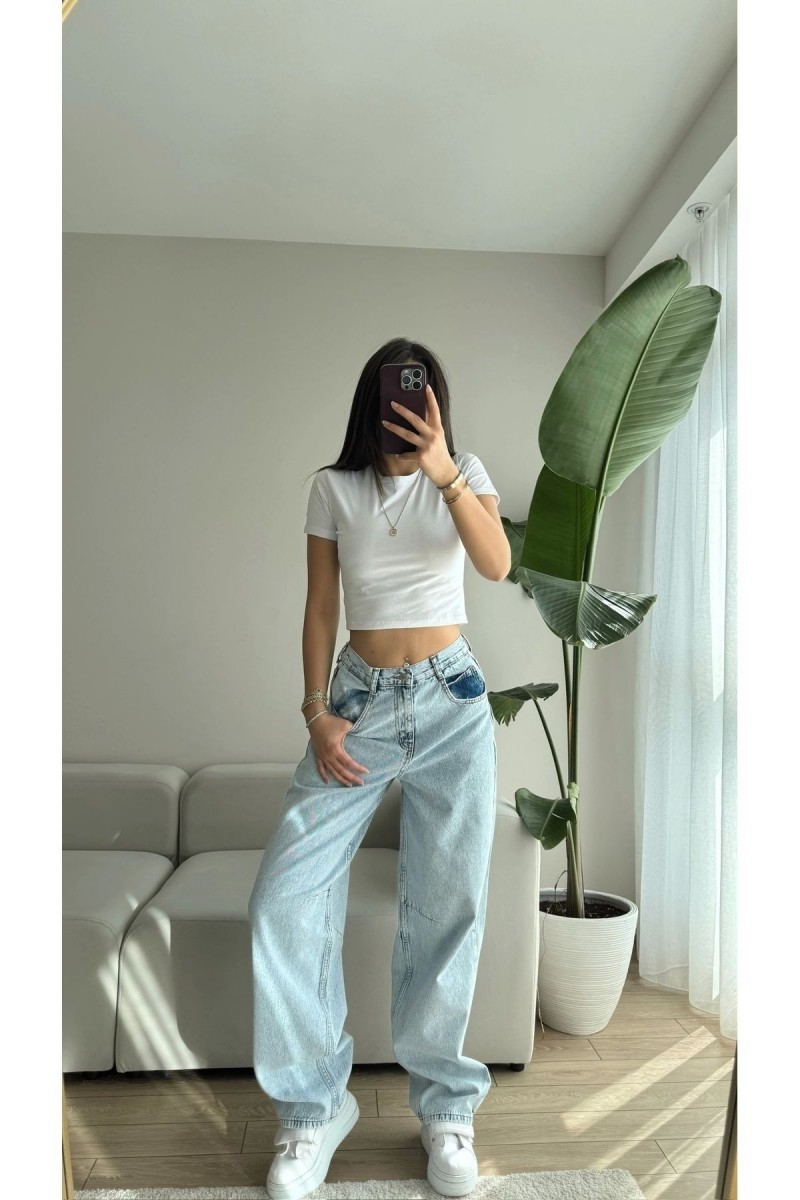 Laura Açık Kar Yıkama Toka Detaylı Bol Kesim Geniş Paça Rahat Baggy Jean Kot Salaş Kadın Pantolon