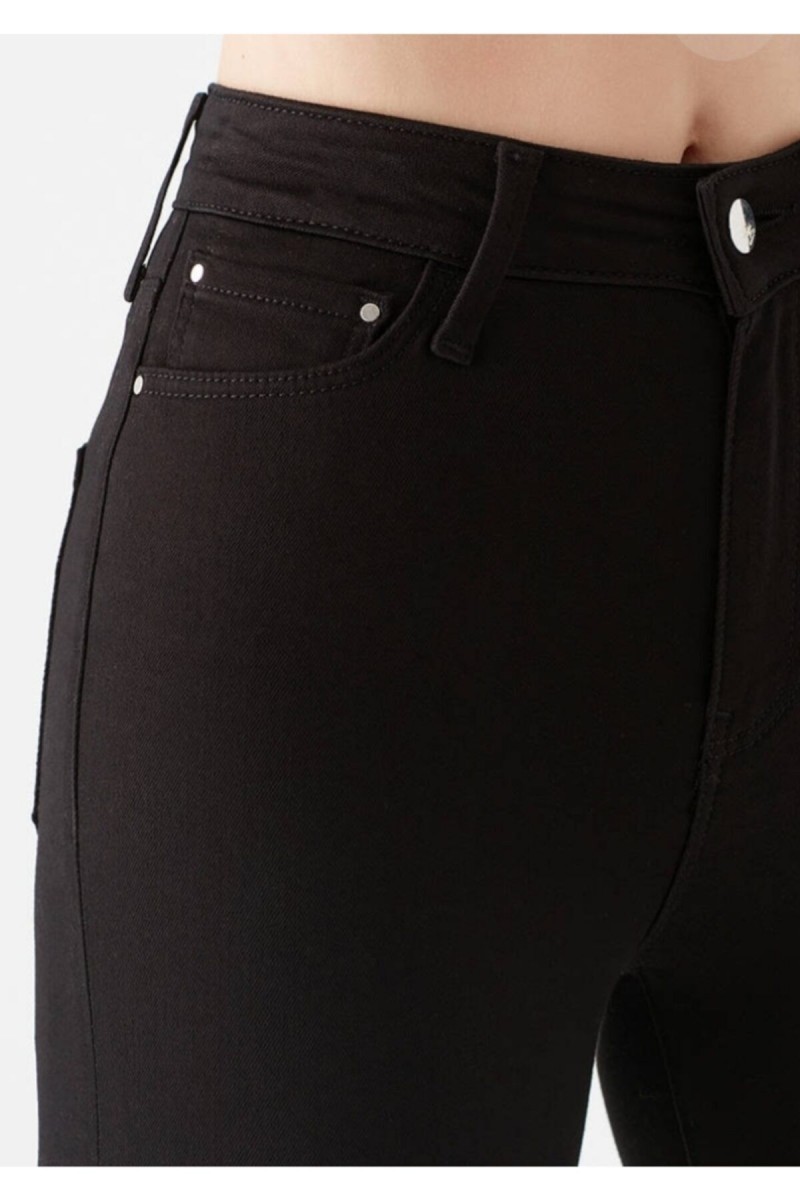 Jesica Simsiyah Süper Skinny Jeans Solmayan Siyah Jeans ( Toparlayıcı ) Jesica Simsiyah Süper Skinny Jeans Solmayan Siyah Jeans ( Toparlayıcı )