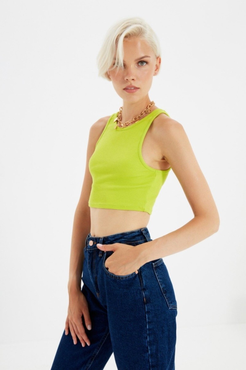 Mia Koyu Mavi Yüksek Bel Likralı Mom Jeans Denim Kot Pantolon Mia Koyu Mavi Yüksek Bel Likralı Mom Jeans Denim Kot Pantolon