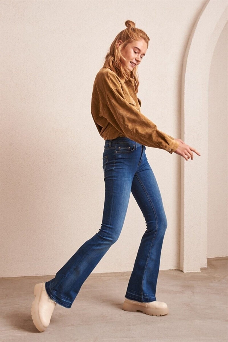 - Koyu Mavi Ispanyol Renk Solmaz Koyu Mavi Ispanyol Jeans - Koyu Mavi Ispanyol Renk Solmaz Koyu Mavi Ispanyol Jeans