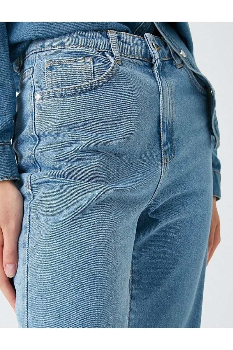Irelia Açık Mavi Mavi Yüksek Bel Likralı Mom Jeans Denim Kot Pantolon Irelia Açık Mavi Mavi Yüksek Bel Likralı Mom Jeans Denim Kot Pantolon