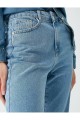 Irelia Açık Mavi Mavi Yüksek Bel Likralı Mom Jeans Denim Kot Pantolon Irelia Açık Mavi Mavi Yüksek Bel Likralı Mom Jeans Denim Kot Pantolon