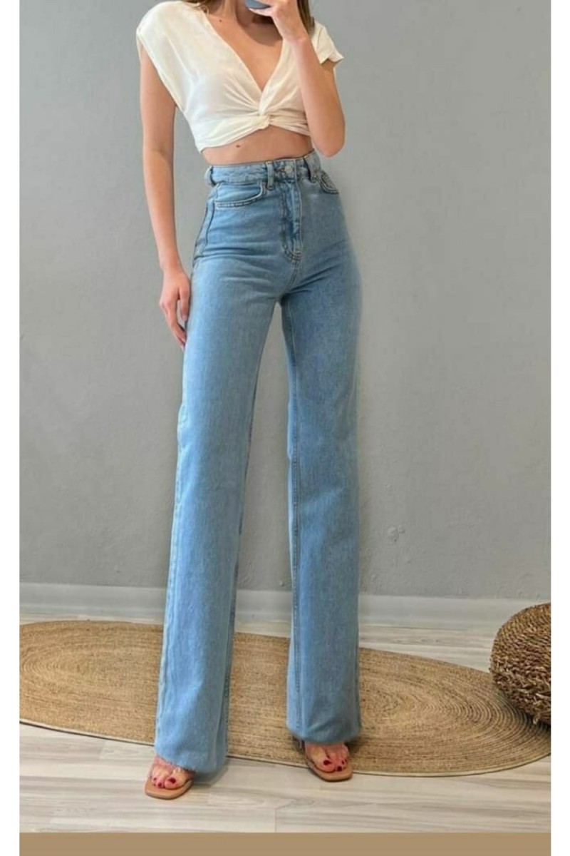 Hüma Kadın Açık Mavi Kar Yıkama Yüksek Bel Salaş Paça Denim Kot Pantolon