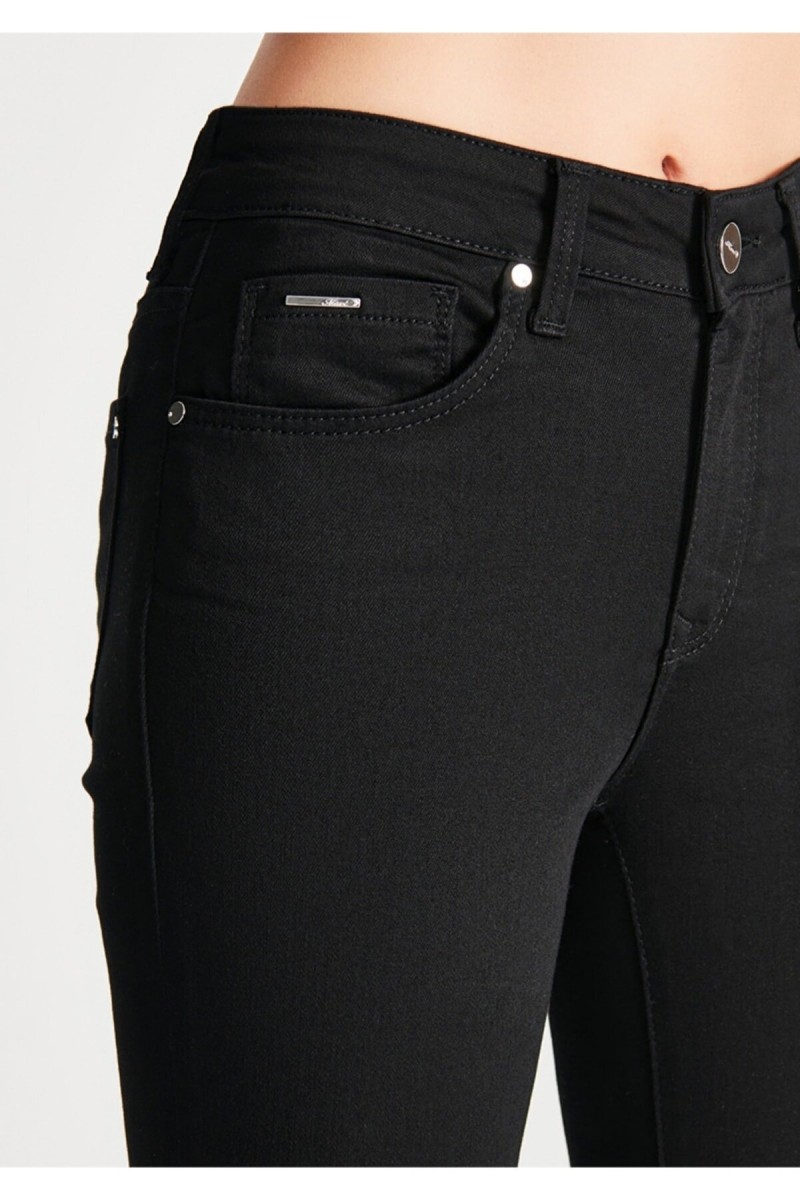 Süper Skinny Jeans Pantolon Solmaz Siyah Jeans(toparlayıcı)