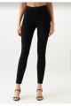 Lucy Solmayan Skinny Jeans Toparlayıcı Kot Pantolon Incecik Gösteriyor Lucy Solmayan Skinny Jeans Toparlayıcı Kot Pantolon Incecik Gösteriyor