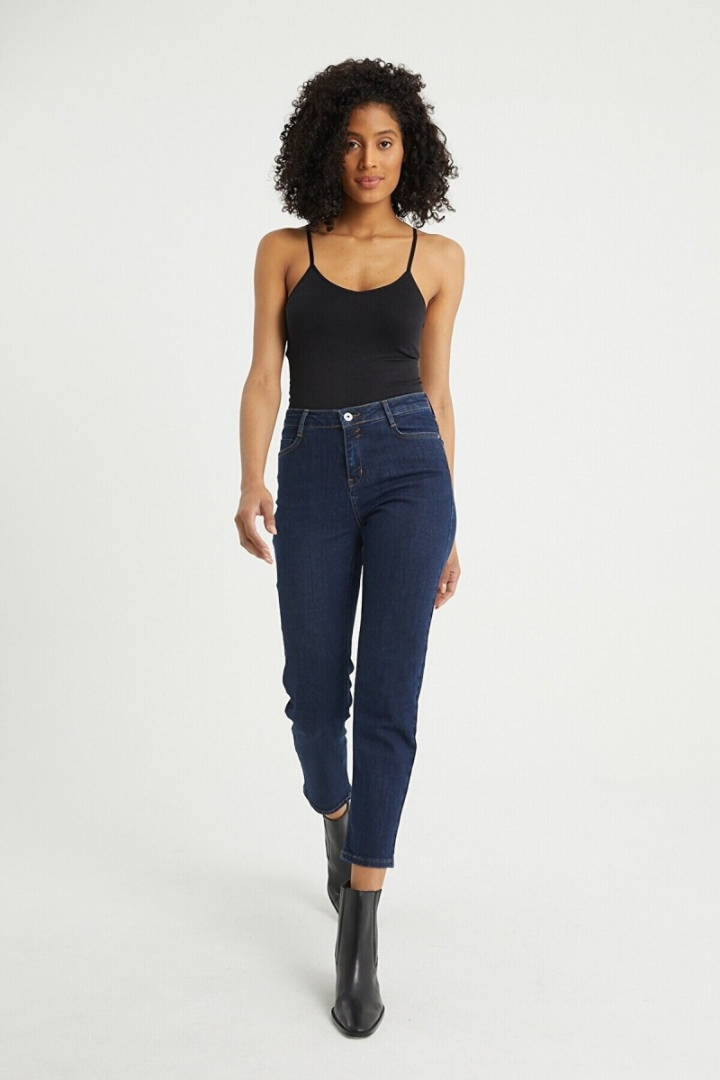 Loa Koyu Mavi Mom Jeans Yumuşak Likralı Yüksek Bel Kot Pantolon Ekstra Rahat Solmaya Direncli Kumaş