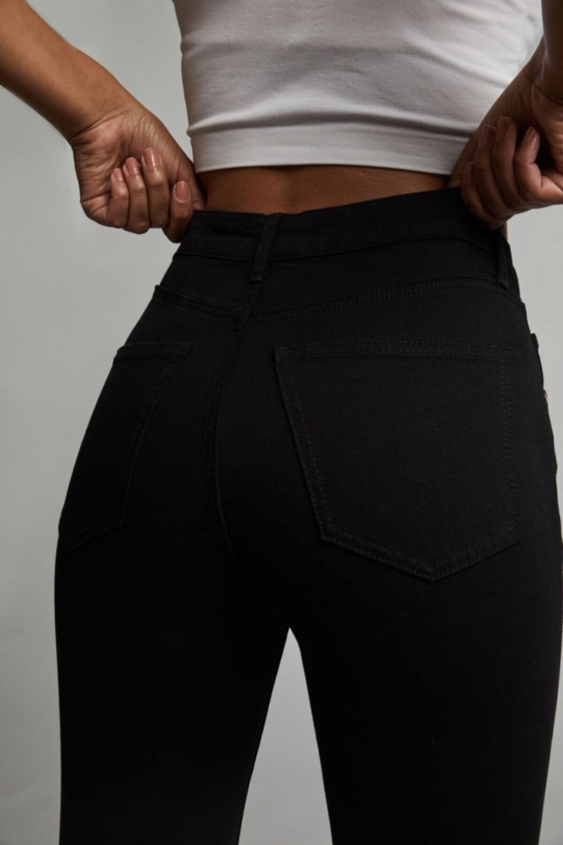Siyah Süper Skinny Jean Simsiyah Solmaz Garantili ( Toparlayıcı ) Siyah Süper Skinny Jean Simsiyah Solmaz Garantili ( Toparlayıcı )