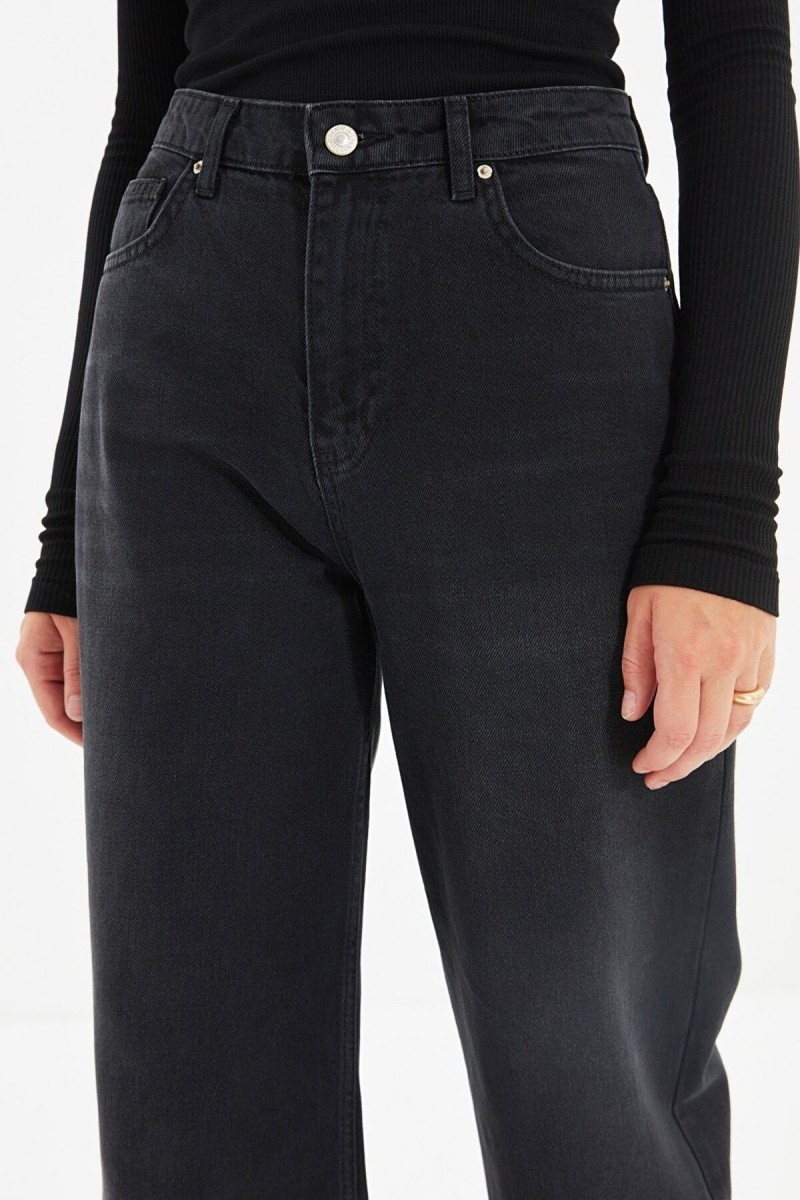 Lotus Siyah Wide Leg Etkili Fermuarlı Süper Yüksek Bel Jeans Salaş Kot Pantolon ( Solmaz Kumaş) Lotus Siyah Wide Leg Etkili Fermuarlı Süper Yüksek Bel Jeans Salaş Kot Pantolon ( Solmaz Kumaş)