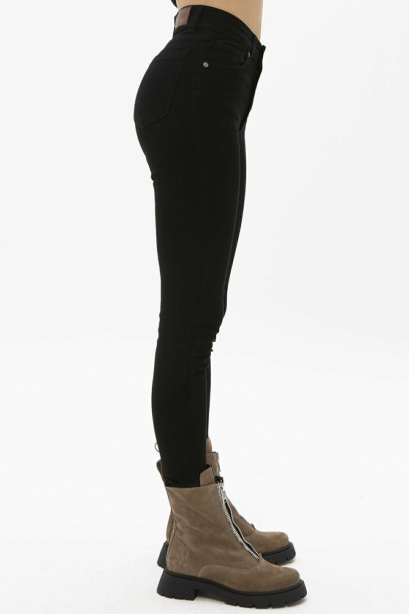 Zilya Siyah Yüksek Bel Toparlayıcı Skinny Dar Paça Solmaz Jeans Pantolon Zilya Siyah Yüksek Bel Toparlayıcı Skinny Dar Paça Solmaz Jeans Pantolon