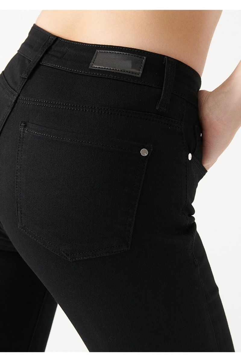 Lucy E.x.t.r.a Black Yüksek Bel Jeans Pantolon Solmaz Siyah Jeans(toparlayıcı)