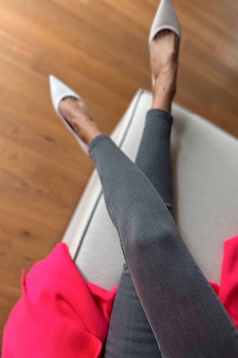 Zümra Skinny Kot Pantolon Gri Toparlayıcı Likralı Yüksek Bel Jean Zümra Skinny Kot Pantolon Gri Toparlayıcı Likralı Yüksek Bel Jean