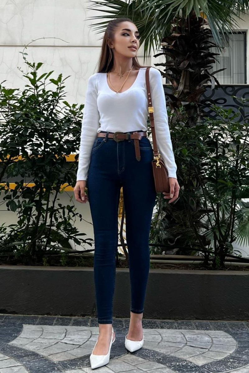 Zümra Skinny Kot Pantolon Koyu Mavi Toparlayıcı Likralı Yüksek Bel Jean Zümra Skinny Kot Pantolon Koyu Mavi Toparlayıcı Likralı Yüksek Bel Jean