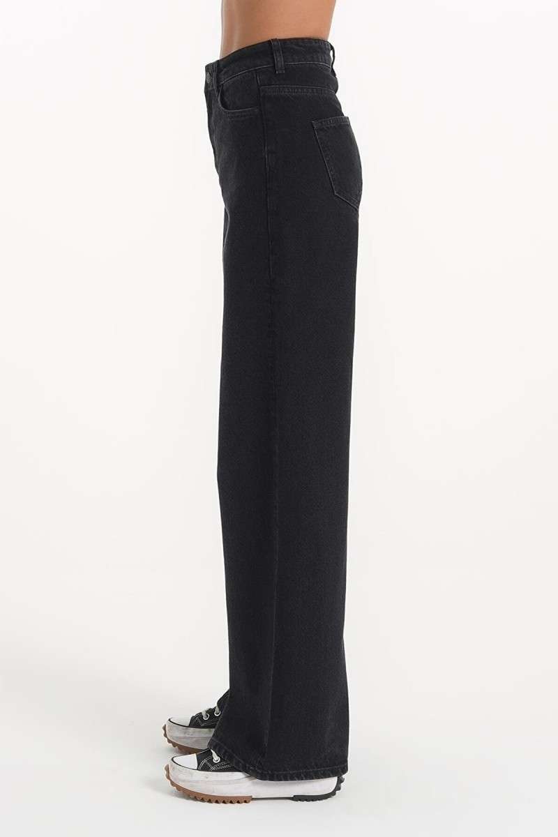 Solmayan Siyah Likralı Süper Yüksek Bel Salaş Jean Palazzo Pantolon. (süper Yüksek.) Wide Leg. Solmayan Siyah Likralı Süper Yüksek Bel Salaş Jean Palazzo Pantolon. (süper Yüksek.) Wide Leg.