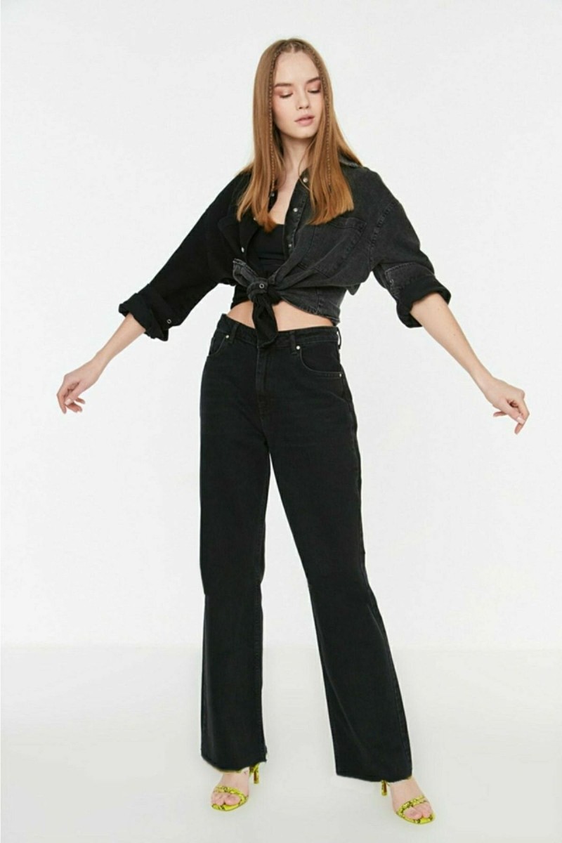 Rio Solmayan Siyah Likralı Süper Yüksek Bel Salaş Jean Palazzo Pantolon. (süper Yüksek.) Wide Leg. Rio Solmayan Siyah Likralı Süper Yüksek Bel Salaş Jean Palazzo Pantolon. (süper Yüksek.) Wide Leg.