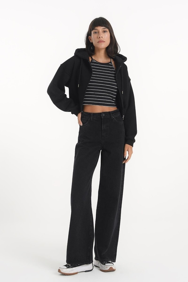 Solmayan Siyah Likralı Süper Yüksek Bel Salaş Jean Palazzo Pantolon. (süper Yüksek.) Wide Leg. Solmayan Siyah Likralı Süper Yüksek Bel Salaş Jean Palazzo Pantolon. (süper Yüksek.) Wide Leg.