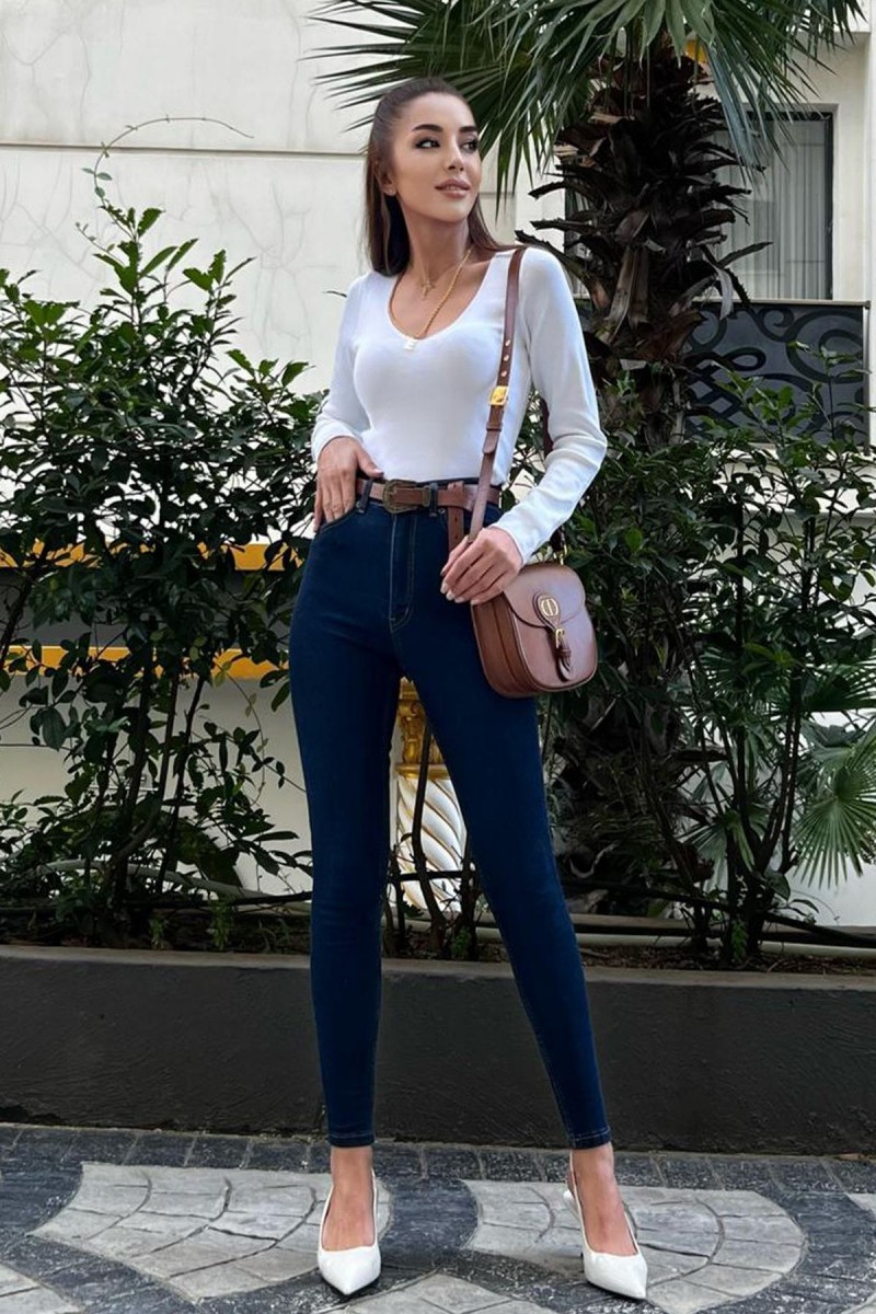 Zümra Skinny Kot Pantolon Koyu Mavi Toparlayıcı Likralı Yüksek Bel Jean Zümra Skinny Kot Pantolon Koyu Mavi Toparlayıcı Likralı Yüksek Bel Jean