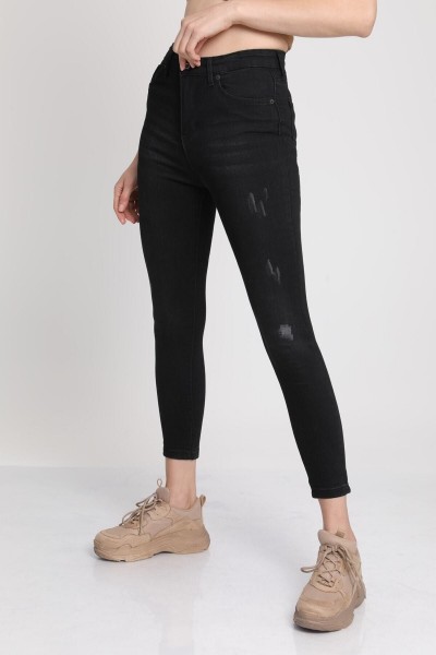 Tırnaklı Taslamalı Sıyah Jeans