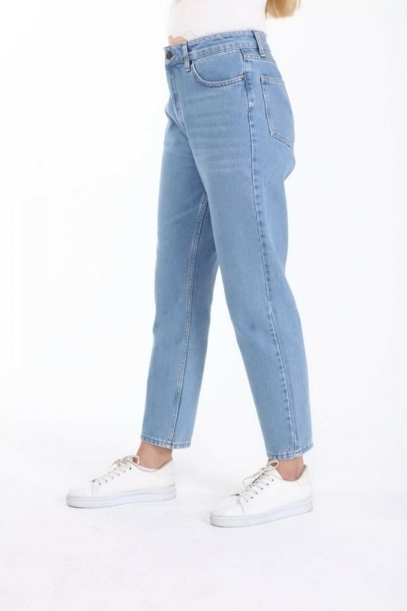 Açık Mavi Mom Jean Pantolon Blue Mom Jean Açık Mavi Mom Jean Pantolon Blue Mom Jean