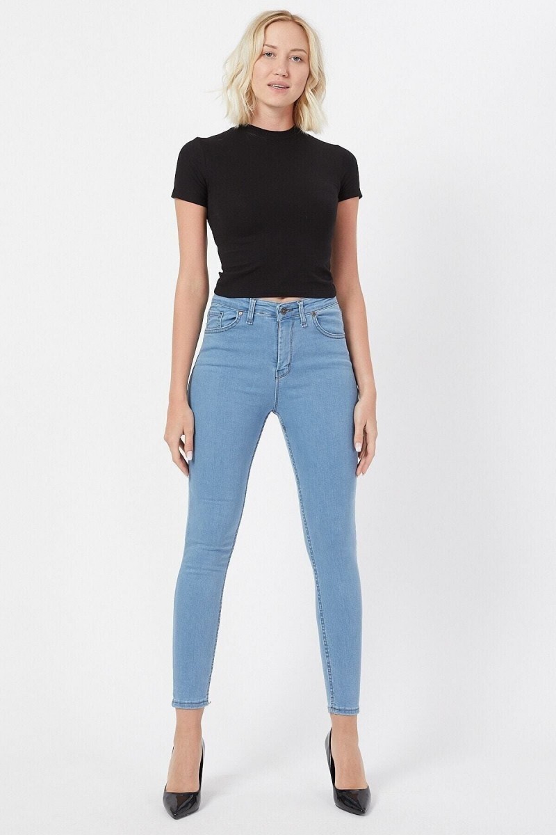 Yüksek Bel Skinny Jeans Açık Mavi Düz (beden Tablomuz Mevcut) Yüksek Bel Skinny Jeans Açık Mavi Düz (beden Tablomuz Mevcut)