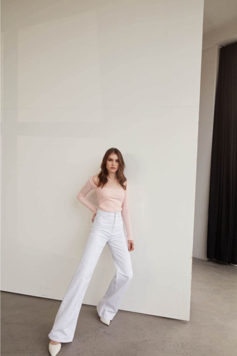 Beyaz Süper Yüksek Bel Salaş Düz Detay Jeans Palazzo Pantolon( Süper Yüksek ) Wide Leg. Beyaz Süper Yüksek Bel Salaş Düz Detay Jeans Palazzo Pantolon( Süper Yüksek ) Wide Leg.