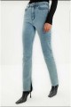 Mavi Yırtmaçlı Yüksek Bel Slim Ispanyol Jeans Mavi Yırtmaçlı Yüksek Bel Slim Ispanyol Jeans