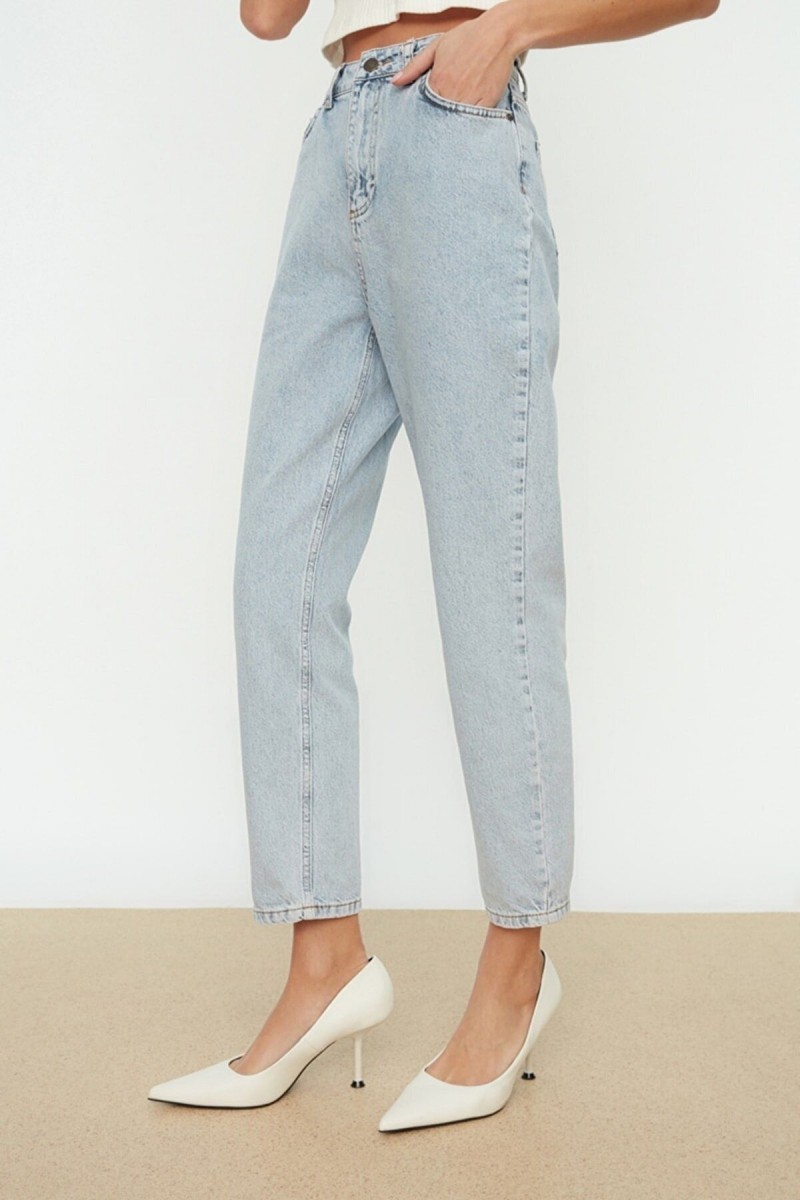 Mikula Solmaz Kar Mom Jeans Kadın Boyfriend Yüksek Bel Power Likra Pantolon Mikula Solmaz Kar Mom Jeans Kadın Boyfriend Yüksek Bel Power Likra Pantolon