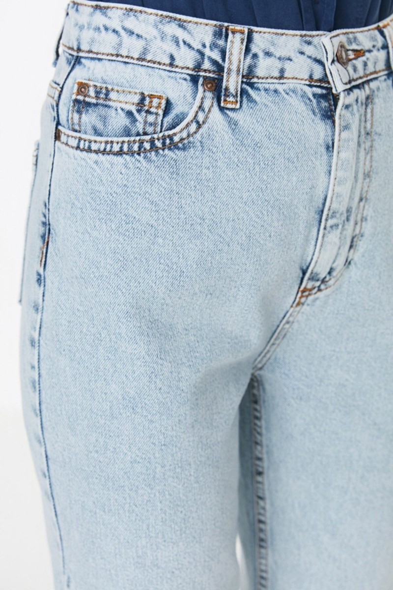 Polina Solmaz Kar Mom Jeans Kadın Boyfriend Yüksek Bel Power Likra Pantolon Polina Solmaz Kar Mom Jeans Kadın Boyfriend Yüksek Bel Power Likra Pantolon